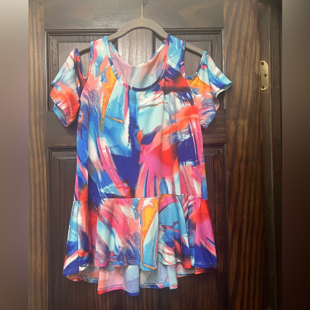 Women’s cold shoulder top M …. NWOT